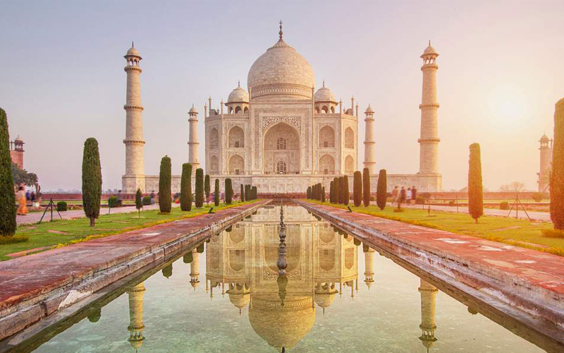 3 Tempat Wisata yang Dibangun Sebagai Bukti Cinta - Taj Mahal, India